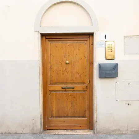 Oltrarno Art House Апартаменты *