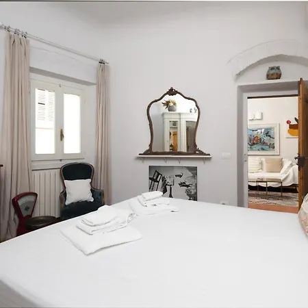 Апартаменты Oltrarno Art House
