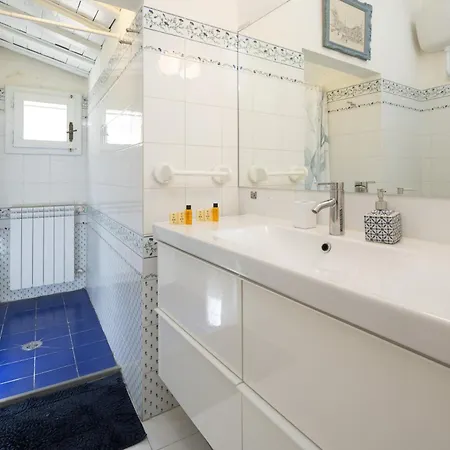 Апартаменты Oltrarno Art House *