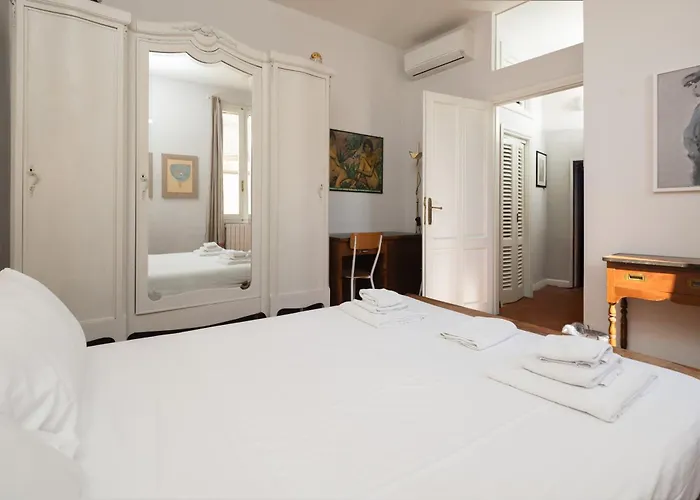 Oltrarno Art House *