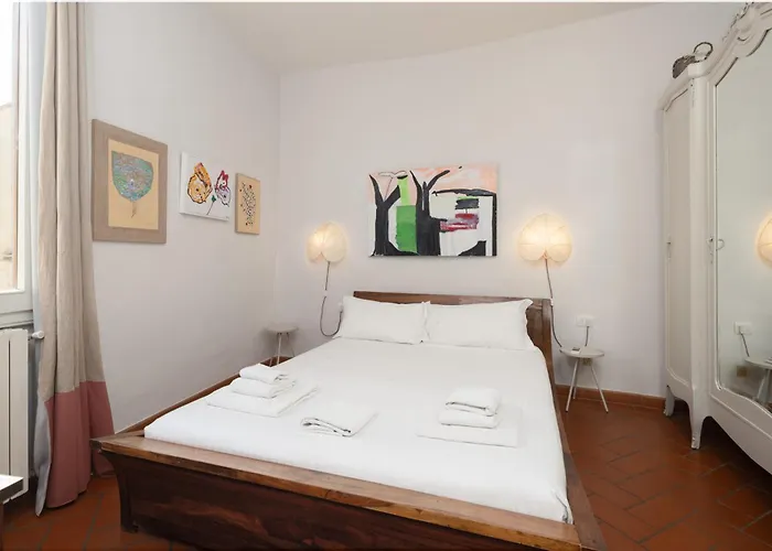 Oltrarno Art House Apartman *